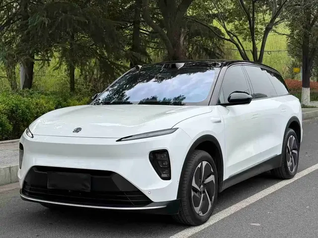 NIO ES8 2023 75kWh Executive Edition