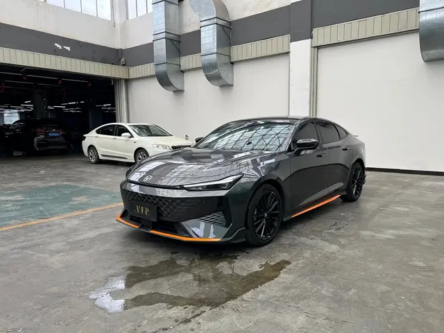 Changan UNI-V 2024 1.5T Deluxe Sport