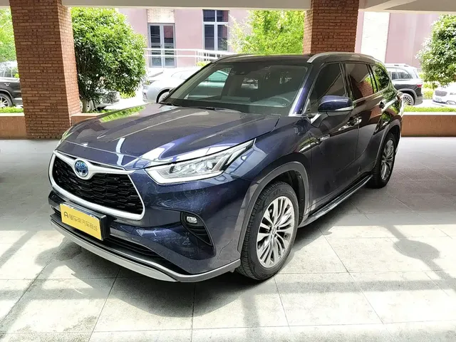 Toyota Highlander 2022 Model Dual Engine 2.5L 4WD Premium Edition 7-Seater