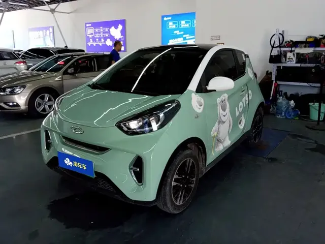 QQ New Energy Little Ant 2022 Facelift Sweet Edition Light Sugar LFP 30.7kWh 30kW 301km