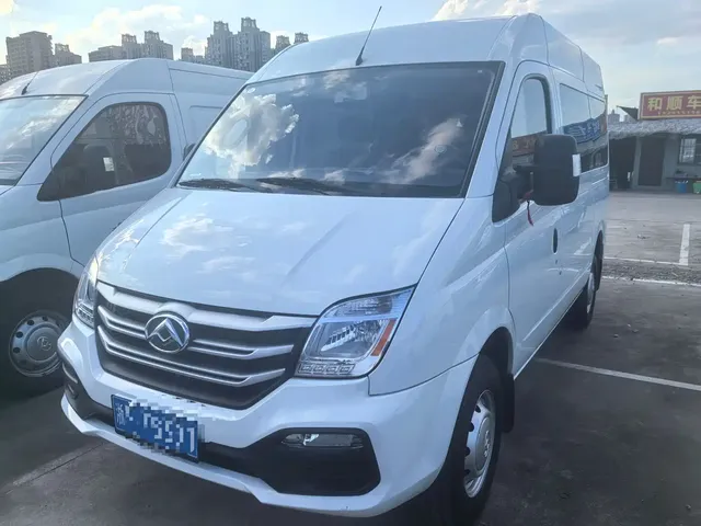 SAIC Maxus Xintu V80 2023 2.0T Manual Classic Aoyun Short Wheelbase Medium Roof 7/8/9 Seats