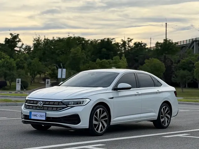 Volkswagen Sagitar 2023 300TSI DSG Excellence Edition