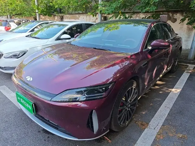 Chery Fengyun A9L 2025 Model 4WD High-performance Summit Edition