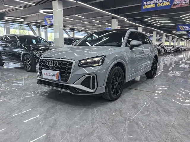 Audi Q2L 2022 35 TFSI Fashion Dynamic