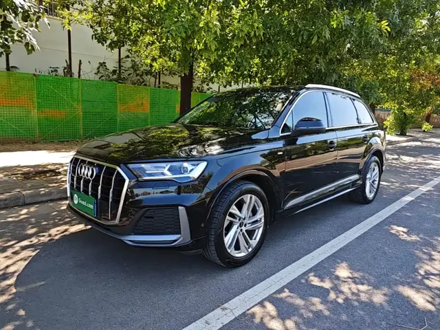Audi Q7 2023 45 TFSI quattro S line Sport