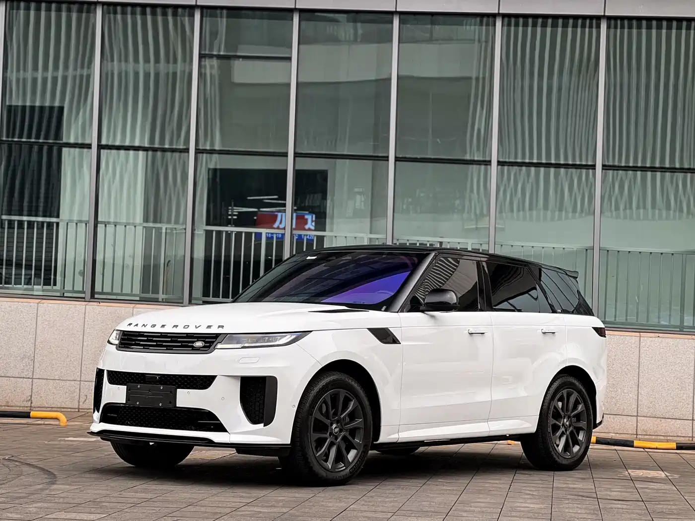 Land Rover Range Rover Sport 2024 400PS Dynamic SE