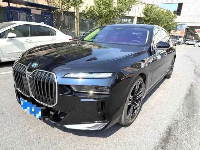 BMW 7 Series 2023 Model 740Li Leading M Sport Package