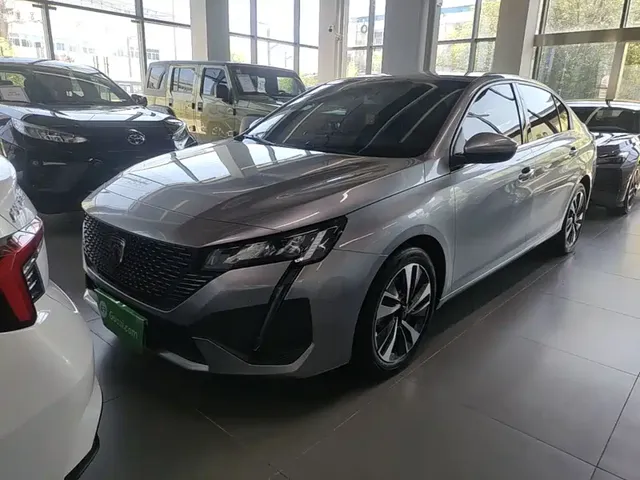 Peugeot 408 2022 1.6T Light Chaser Edition