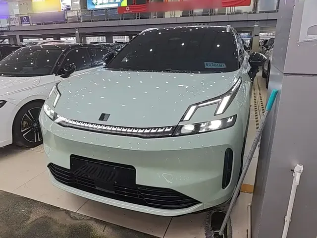 Lynk & Co 08 EM-P 2023 245km Ultra Long Range Halo