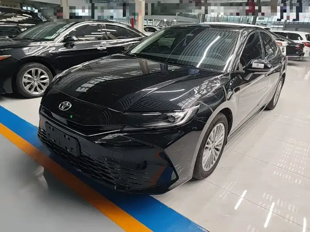 Toyota Camry 2025 Dual Engine 2.0HG Glory Edition