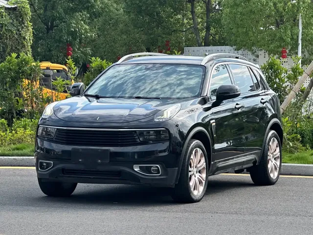 Lynk & Co 01 2017 2.0T 2WD Pro Version