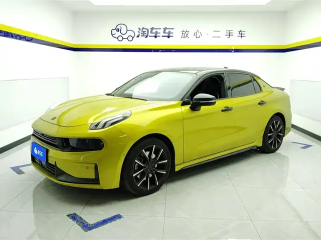 Lynk & Co 03 2022 03+ 2.0TD Auto Wind Rider Edition