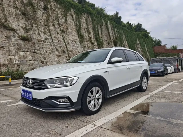 Volkswagen C-TREK 2018 230TSI DSG Comfort