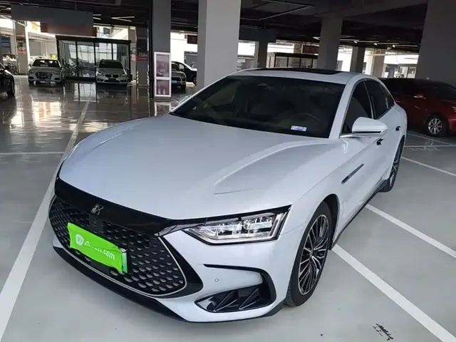 BYD Han 2024 DM-i Glory Edition 121KM Honor