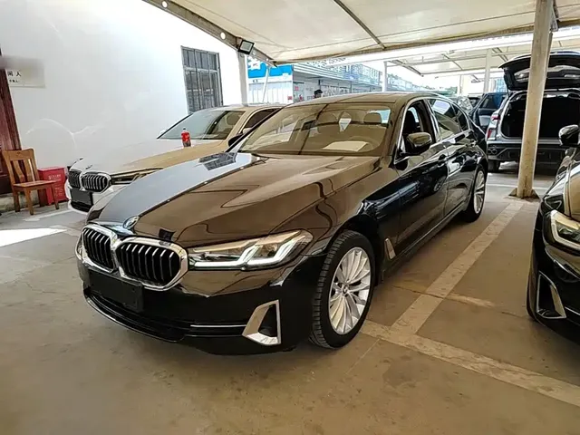 BMW 5 Series 2022 Facelift 525Li Luxury Package