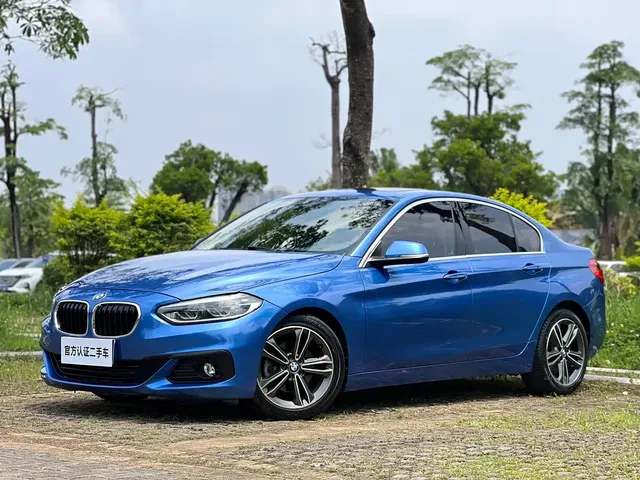 BMW 1 Series 2018 118i Sport Edition