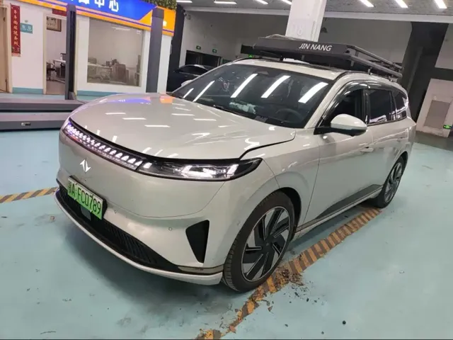 Dongfeng Yipai eπ008 2024 210Max Range Extender 6-Seater