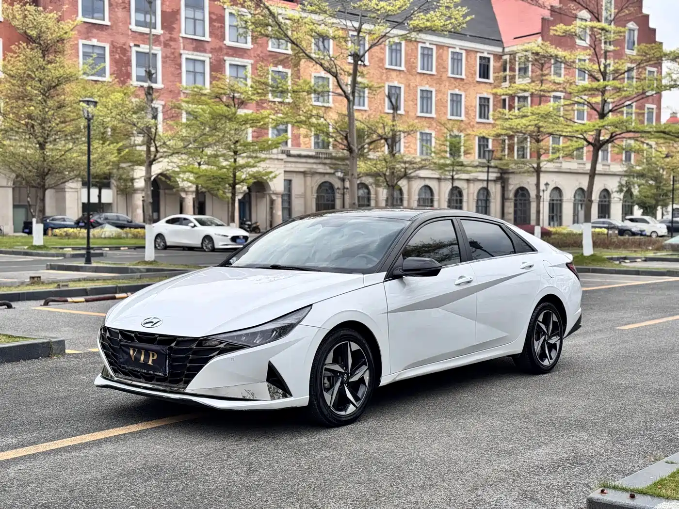 Hyundai Elantra 2023 Model 1.5L CVT LUX Premium Edition