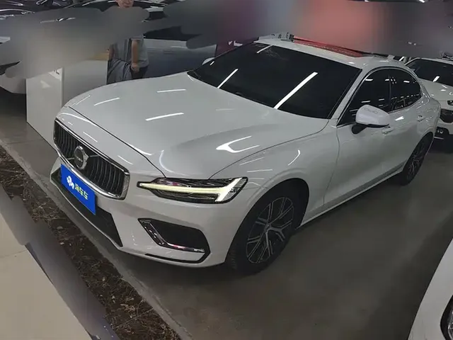Volvo S60 2023 B4 Smart Comfort Luxury Edition
