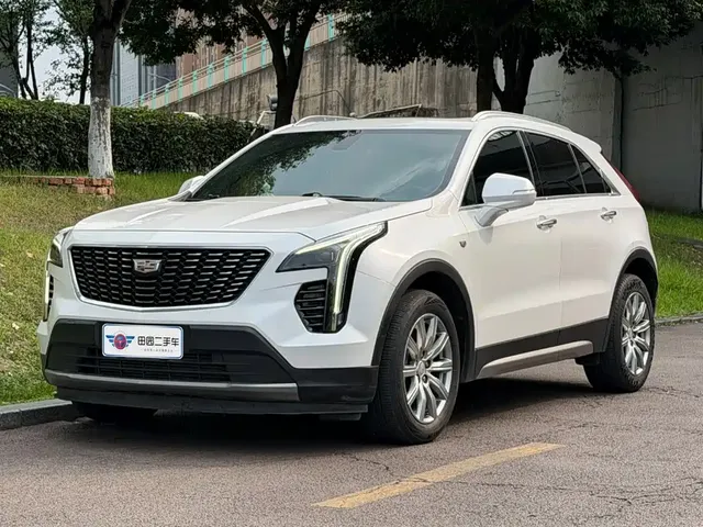 Cadillac XT4 2021 28T FWD Premium Edition