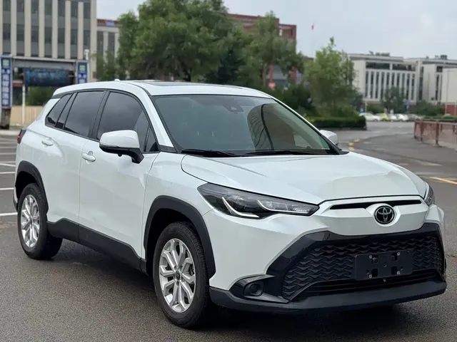 Toyota Frontlander 2022 2.0L CVT Leading Edition