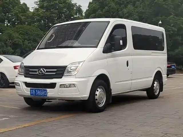 SAIC Maxus Xintu V80 2023 2.0T Manual Classic Aoyun Short Wheelbase Ultra-Low Roof 5/6-Seater