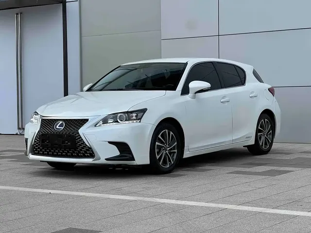 Lexus CT 2017 CT200h Elite Edition Monochrome China V