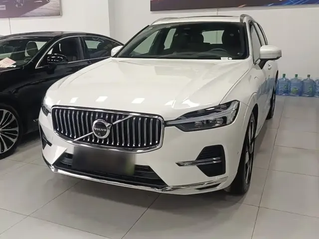 Volvo XC60 Plug-in Hybrid 2025 Plug-in Hybrid Long Range AWD Zhiya Luxury Edition