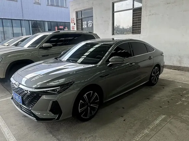 Chery Arrizo 8 2022 1.6T DCT Yi