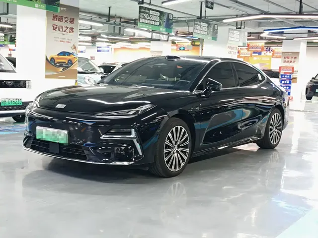 Geely Galaxy Xingyao 8 2025 130km EM-P Starship Edition