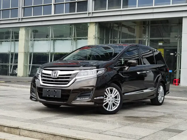 Honda Elysion 2016 2.4L Luxury Edition