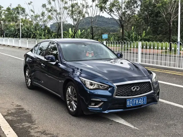 Infiniti Q50L 2018 2.0T Premium Edition China V