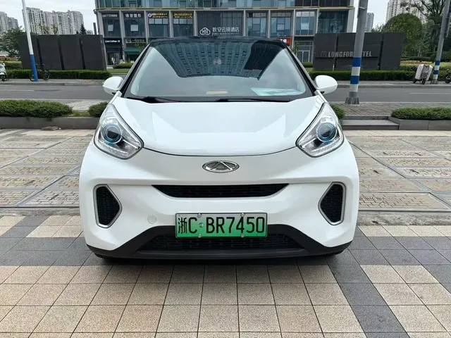 QQ New Energy Little Ant 2018 400 4-Seater Premium Smart Edition