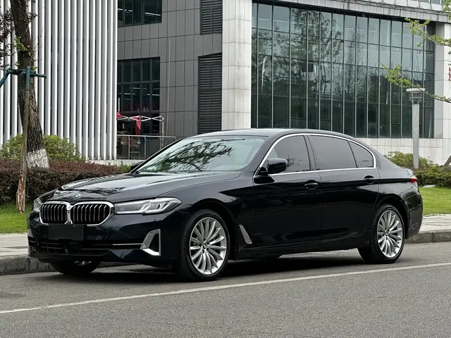 BMW 5 Series 2022 Facelift II 530Li Executive Luxury Package