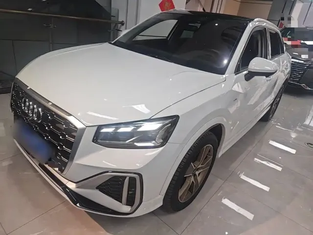 Audi Q2L 2022 35 TFSI Fashion Dynamic