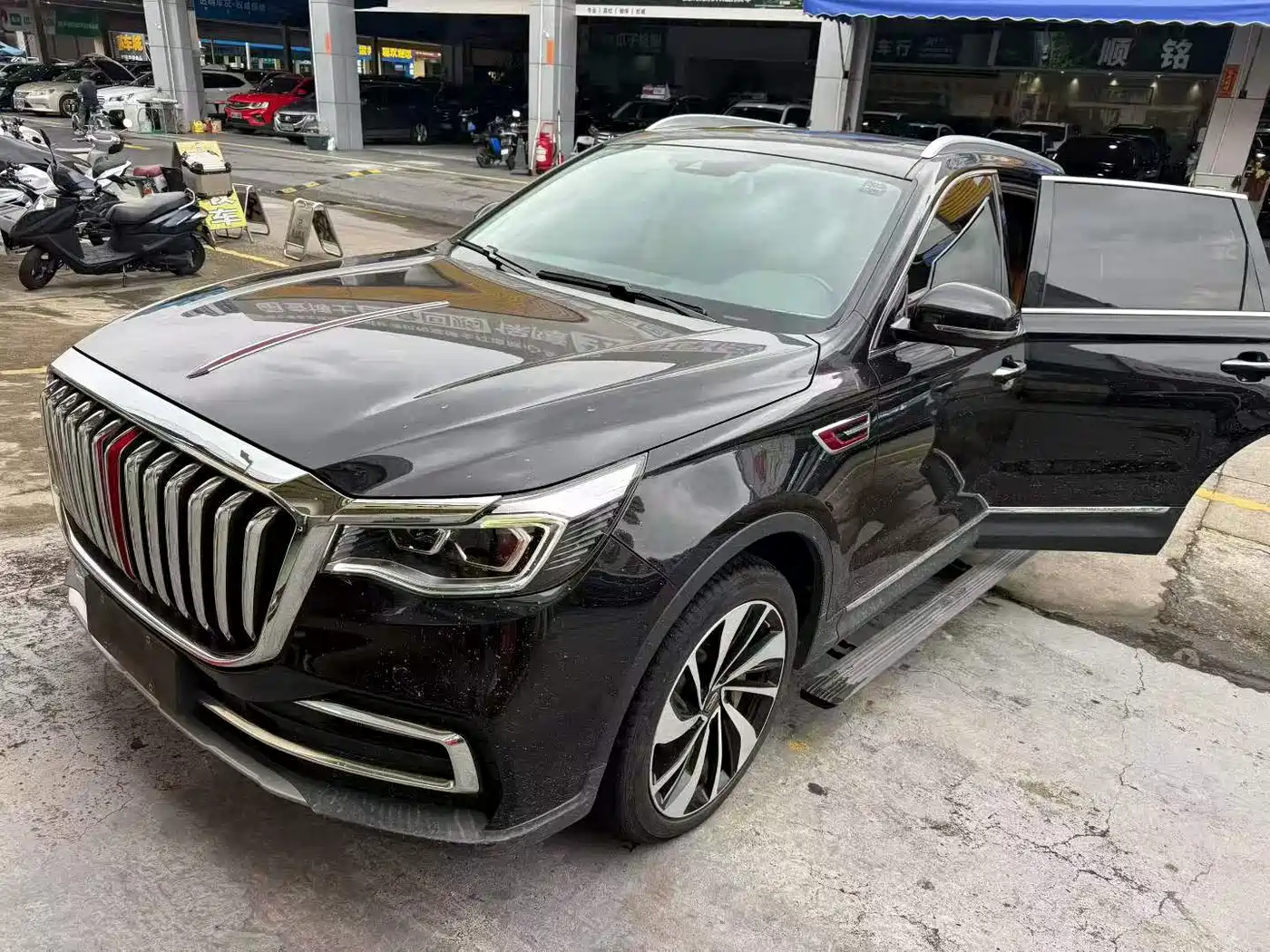 Hongqi HS7 2019 3.0T Automatic 4WD Smart Connection Flag Smooth Edition