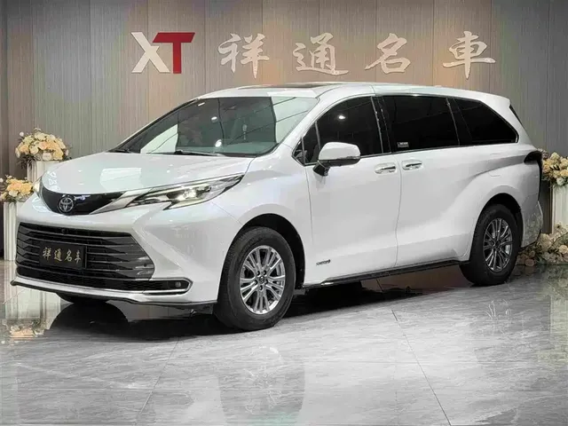 Toyota Sienna 2021 2.5L Hybrid Luxury Edition