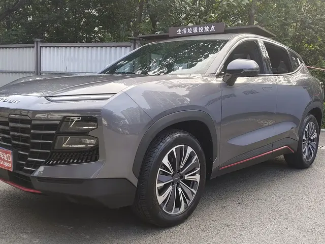 Jetour Dasheng 2023 1.5T DCT Starlight PRO+
