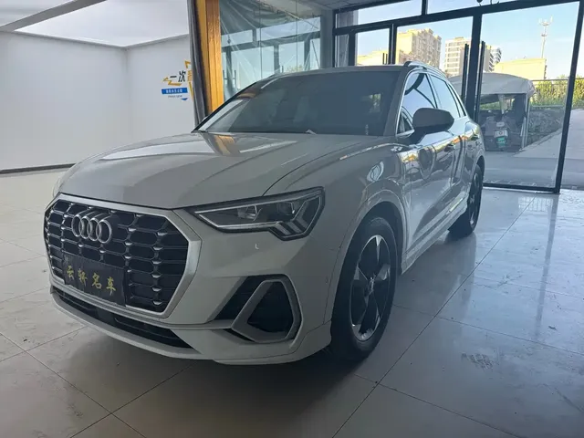 Audi Q3 2023 35 TFSI Fashion Dynamic (1.4T)