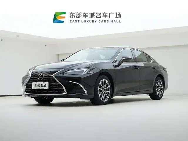 Lexus ES 2025 200 Ultimate Edition