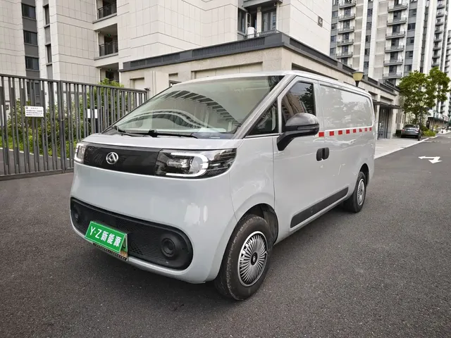 SAIC Maxus Dana V1 2023 V1 Short Wheelbase Low Roof (42kWh)