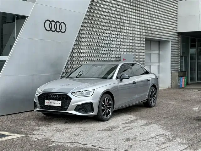 Audi A4L 2023 40 TFSI Luxury Sport