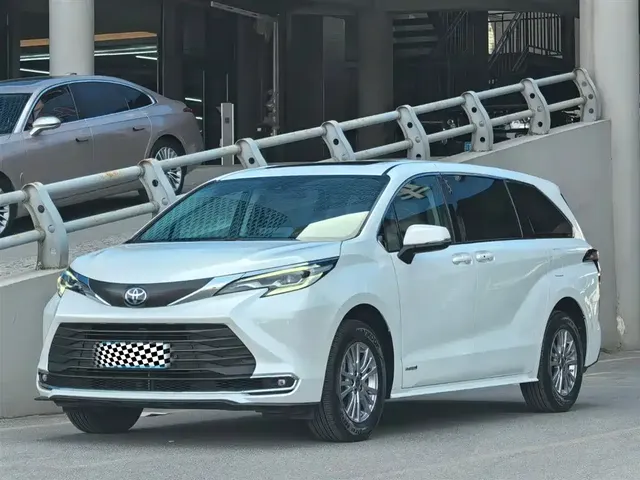 Toyota Sienna 2021 2.5L Hybrid Comfort Edition