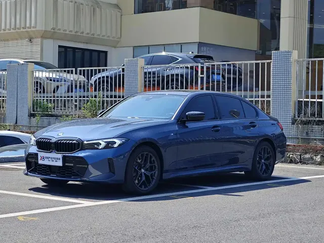 BMW 3 Series 2025 330Li M Sport Night Edition