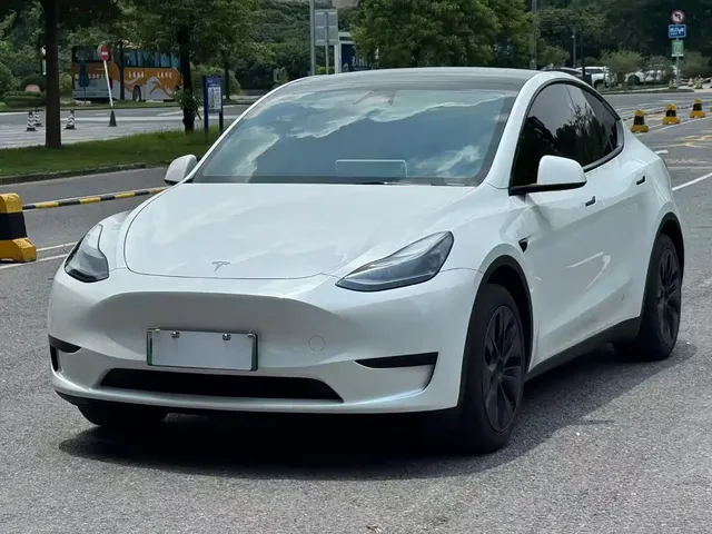 Tesla Model Y 2024 Rear-Wheel Drive Version