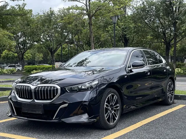 BMW 5 Series 2024 530Li Leading M Sport Package