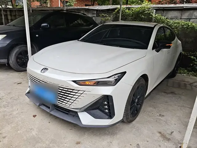 Changan UNI-V 2022 1.5T Excellence
