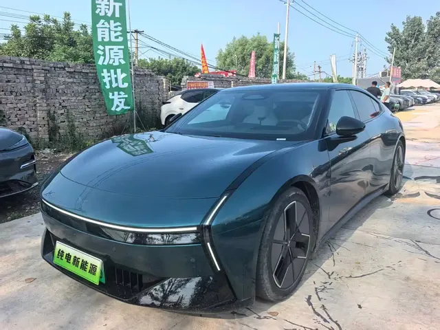 XPeng P7 2025 702km Long Range Edition