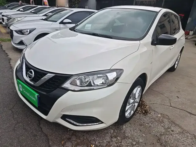 Nissan Tiida 2021 1.6L CVT Cool Edition
