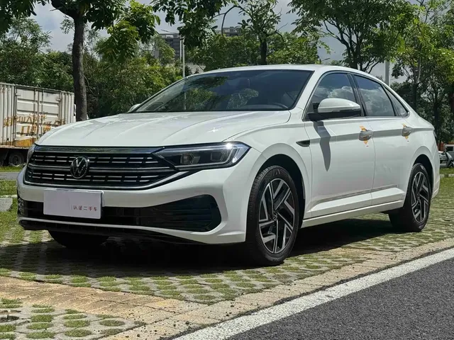 Volkswagen Sagitar 2025 300TSI DSG Surpass Edition